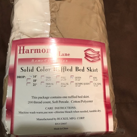 Queen size solid color ruffled bedskirt, 14” drop - Picture 2 of 3